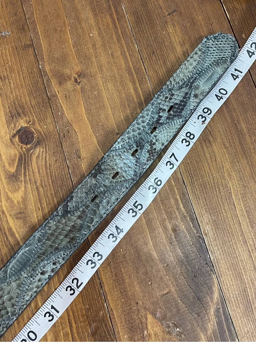 Justin boots gray snakeskin belt no buckle size 38